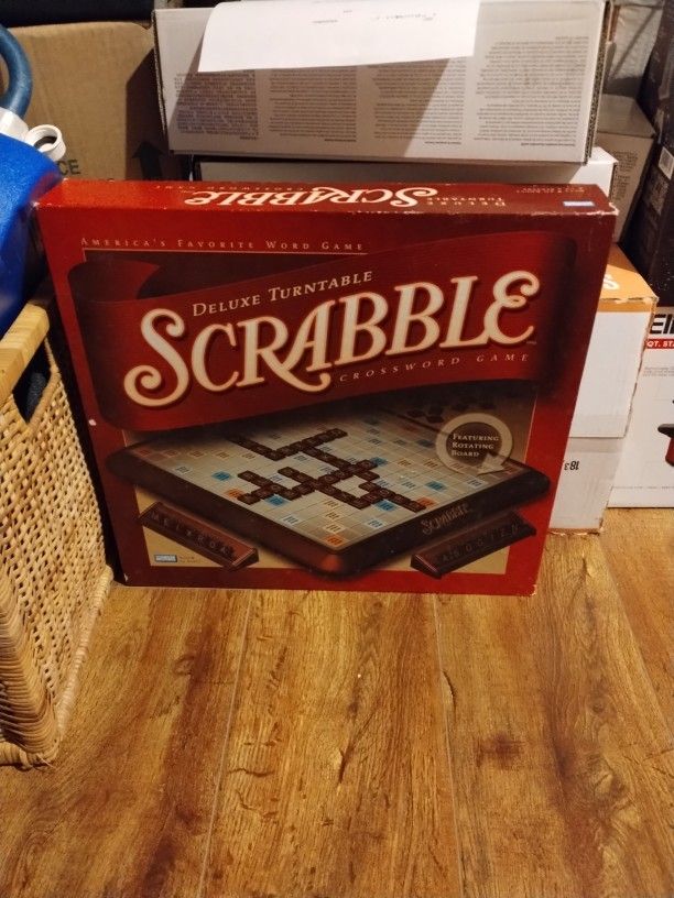 Scrabble Turntable Edition