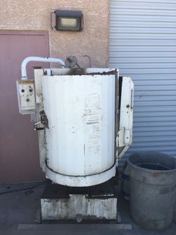 Auto parts washer