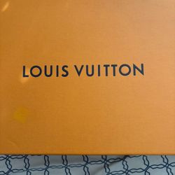 Green Louis Vuitton Size 8