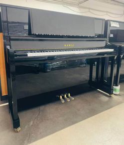 Kawai K-400 Upright Piano (2021) – Like New Condition