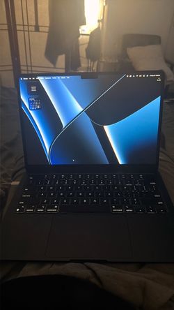 2024 MacBook Air M3 13” 8GB 256GB