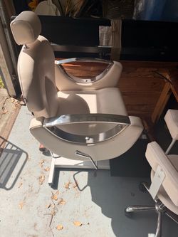 pedicure chair and and stool