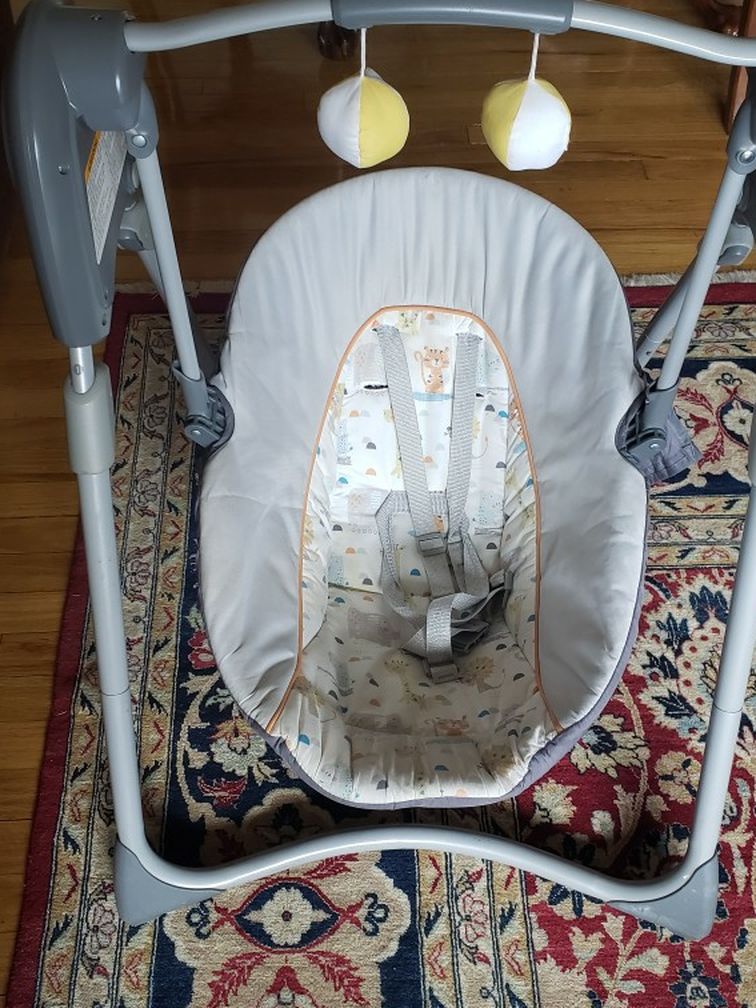 Expandable Baby Rocker. Works with 4 D size batteries not included