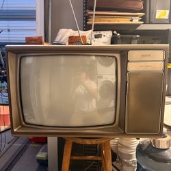Vintage Zenith Space Command CRT Color TV Woodgrain w/ Remote Tested Working