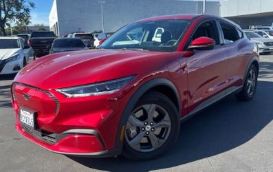 2022 Ford Mustang Mach-E
