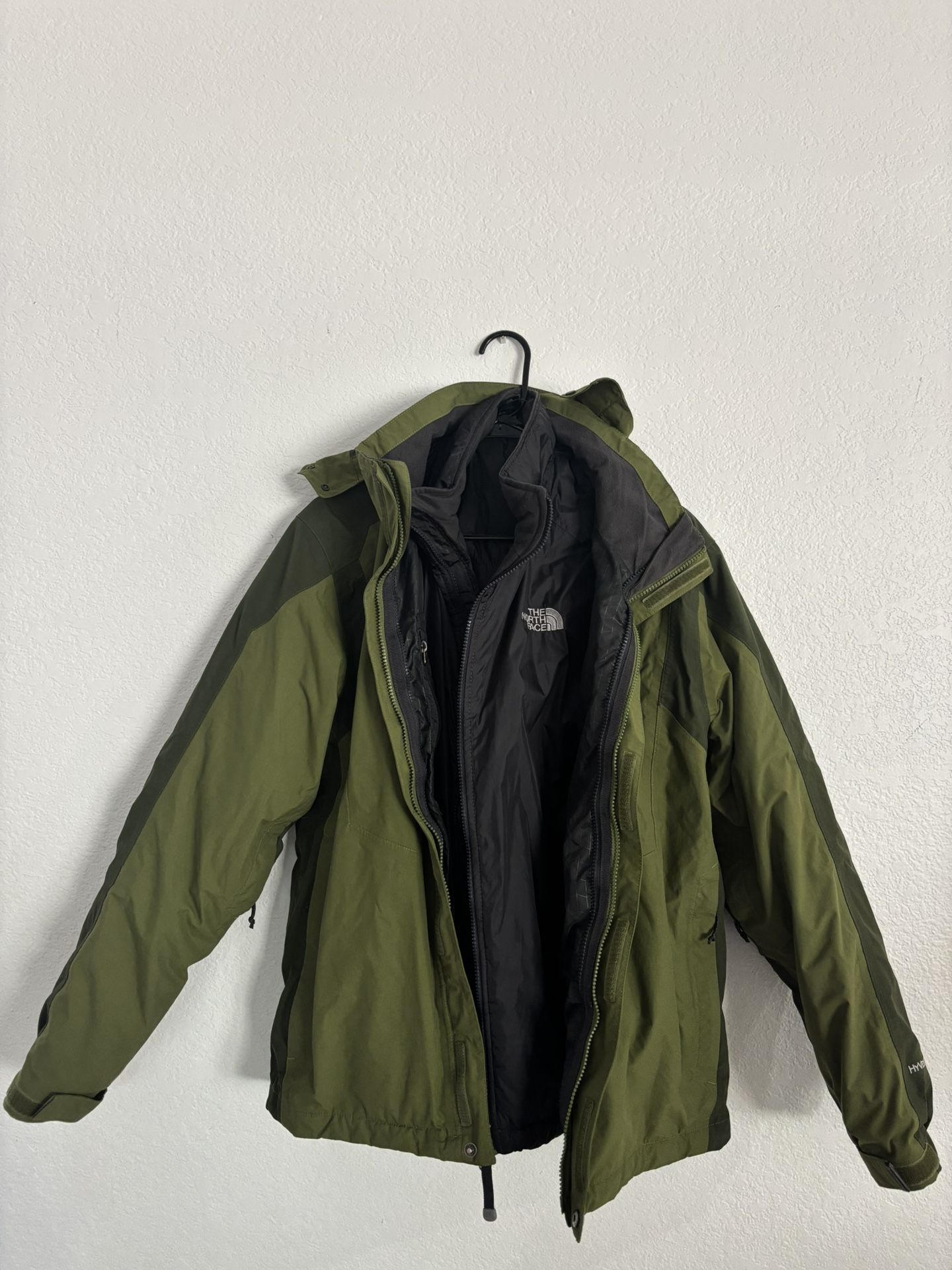 NWOT North Face Hyvent jacket