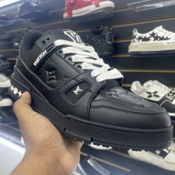 Black Loui Vuitton Shoes 