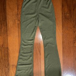 SHEIN - OLIVE GREEN LOUNGE PANTS - XS