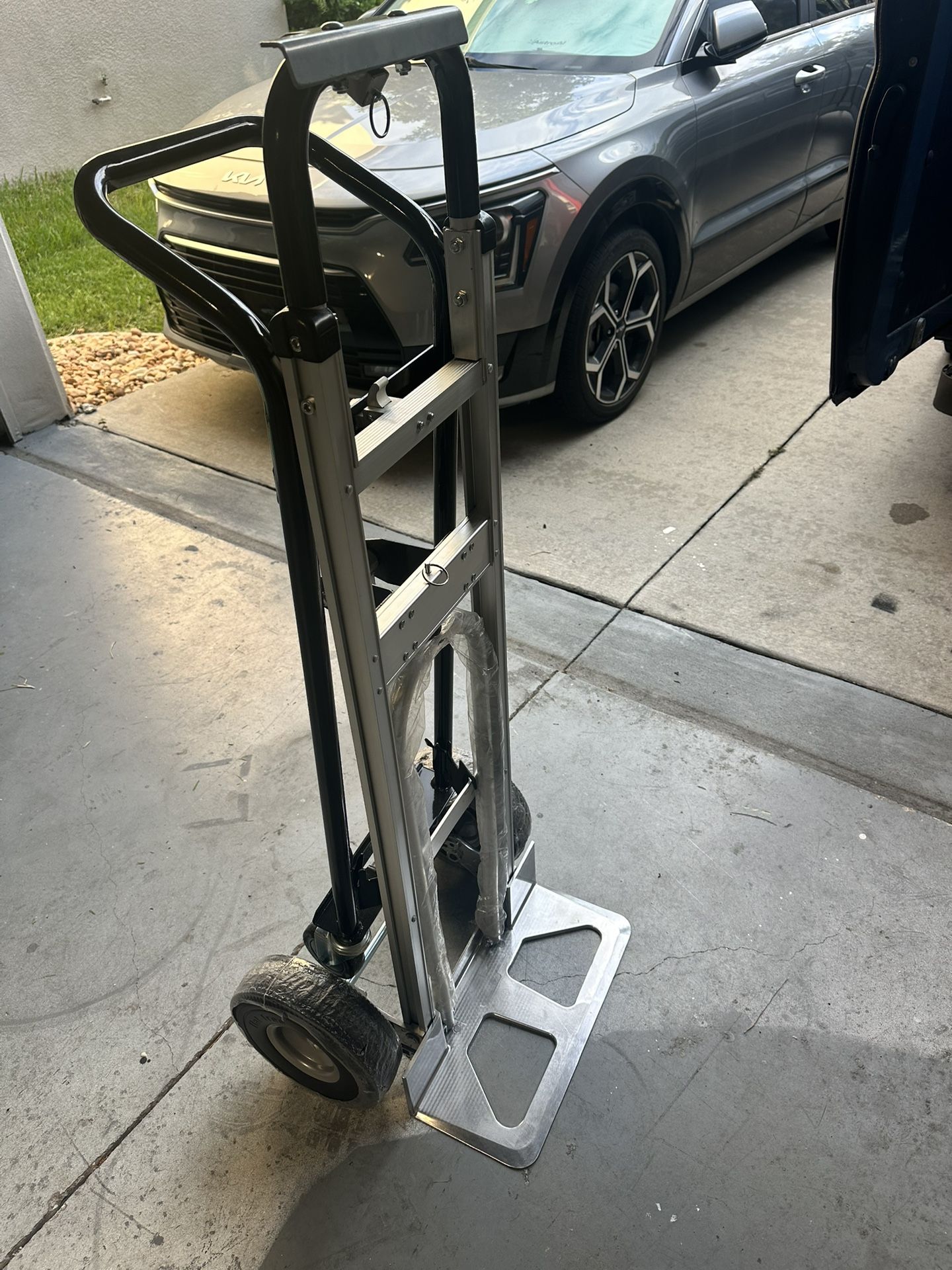 4-in-1 Convertible Hand Truck