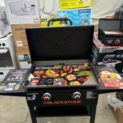 Blackstone Original Outdoor Griddle, 2-Burner 28" Propane Flat Top Grill with Hood, Black