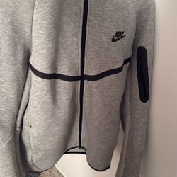 Nike Tech Grey 