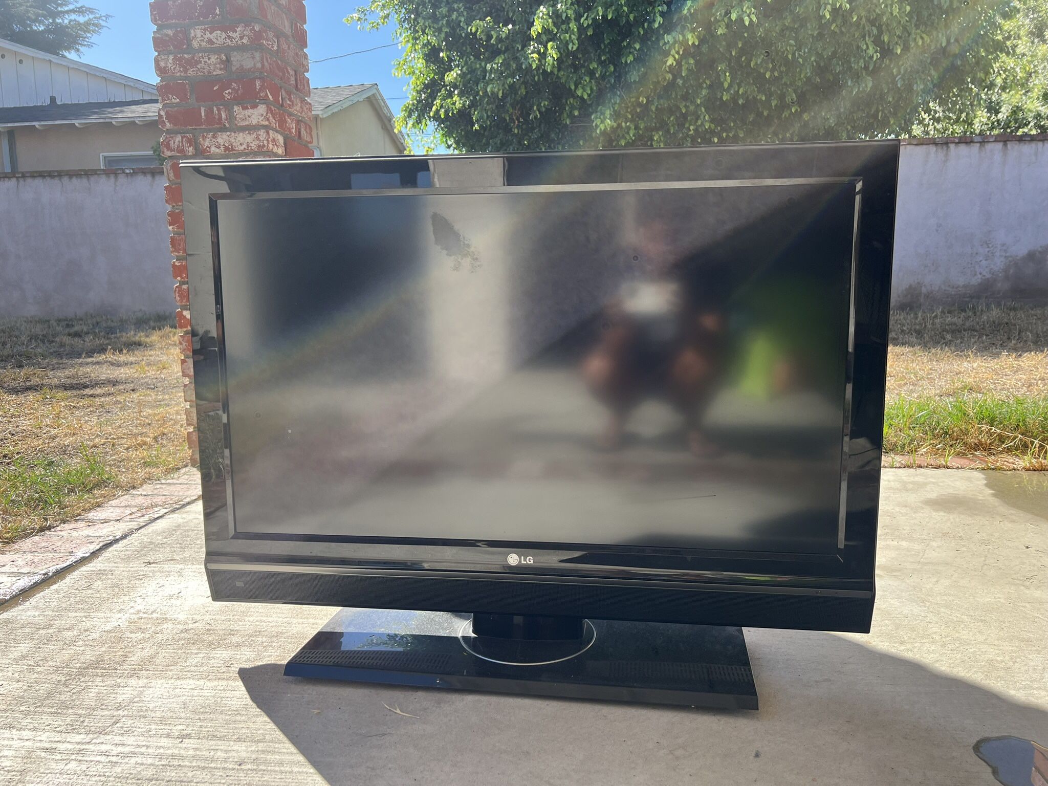 LG  TV