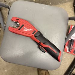 Milwaukee M12 Copper Tubing Cutter Too Only Open Box