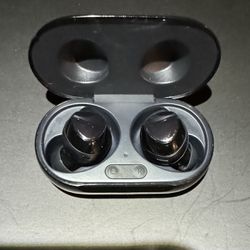 Samsung Wireless Earbuds, Made With The Help Of AKG SOUND!!