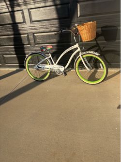 Woman’s 3 speed cruiser bike OBO