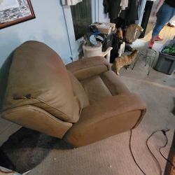 Large Brown Suede Lazy Boy...excellent Condition 
