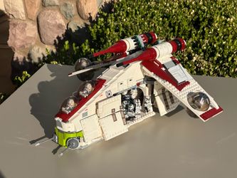 Star Wars Clone Wars Republic Gunship With Clones!