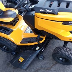 Lawn mower cud cadet 46" tractor 