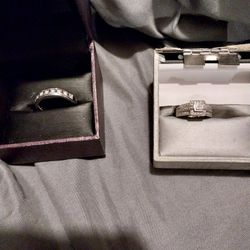 Man's Wedding Ring and woman's Wedding Ring