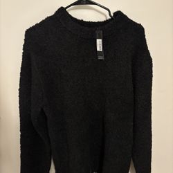 Men’s L Fuzzy Sweater