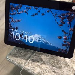 Amazon Echo Show 10 
