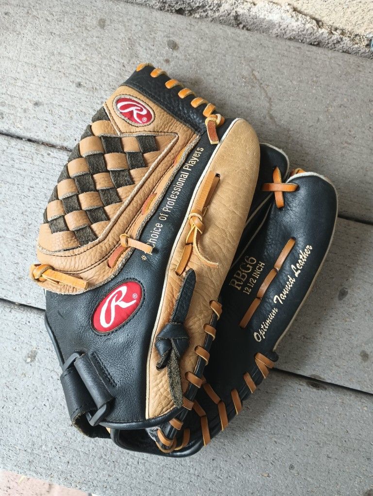 Rawlings Softball Glove