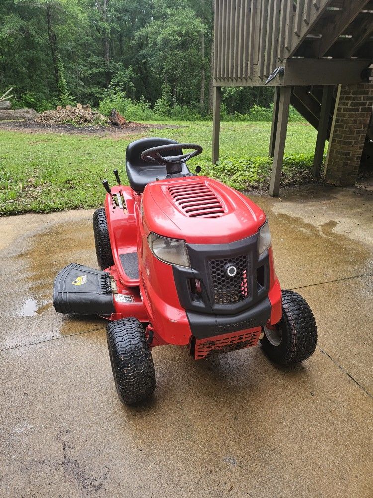 Troy-Bilt Pony 7-speed Automatic 17.5HP 42" Deck Riding Mower