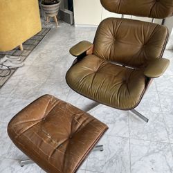 Mid-Century Lounge Chair & Ottoman
