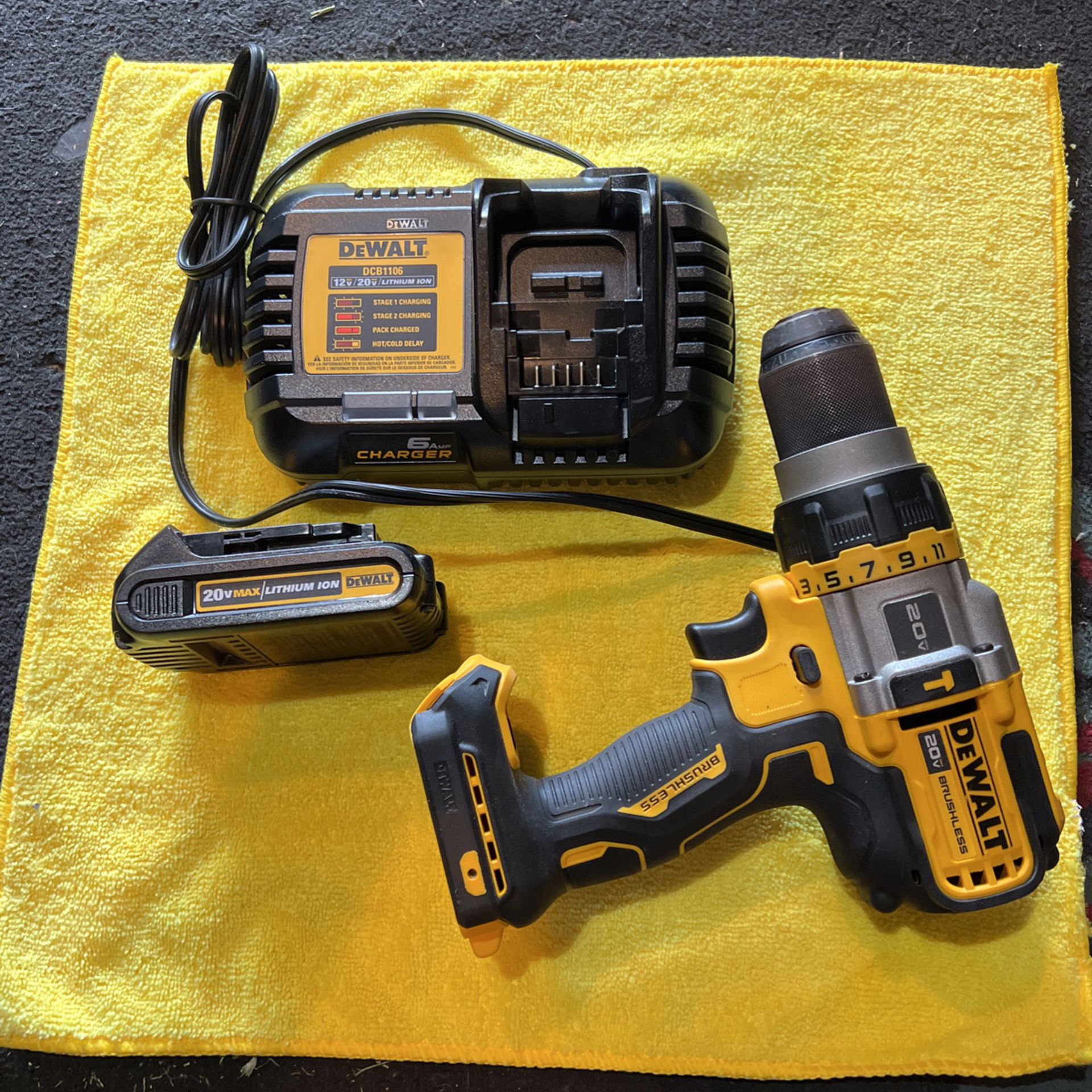 DeWALT DCD771C2 20V MAX Lithium-Ion 1/2" Compact Drill/Driver Kit for in Long Beach, CA - OfferUp