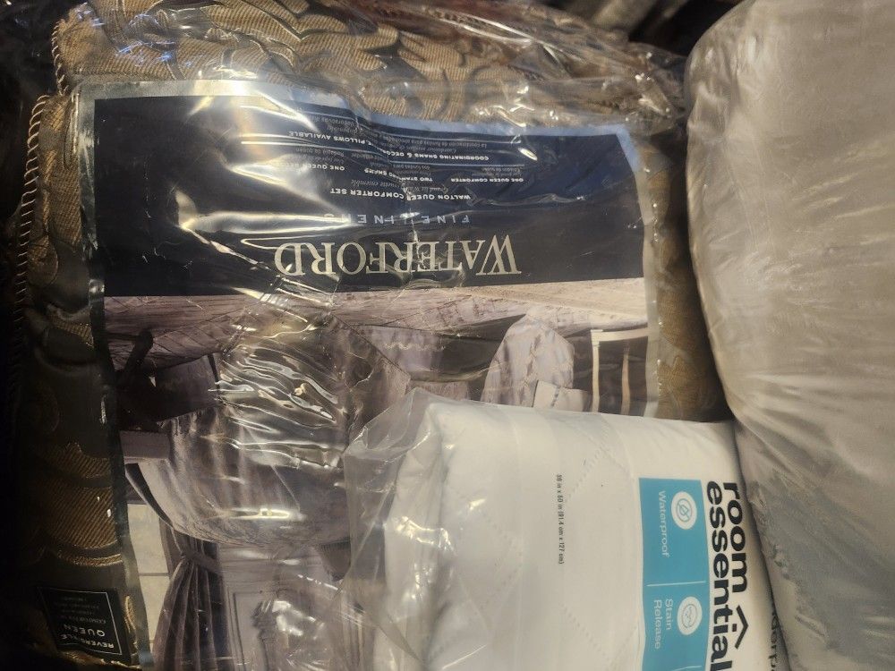 Bed Sheets, Comforter, Linen And Others Ransoms