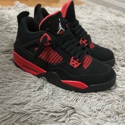 Women’s Size 6.5 Jordan 4 Retro Red Thunder