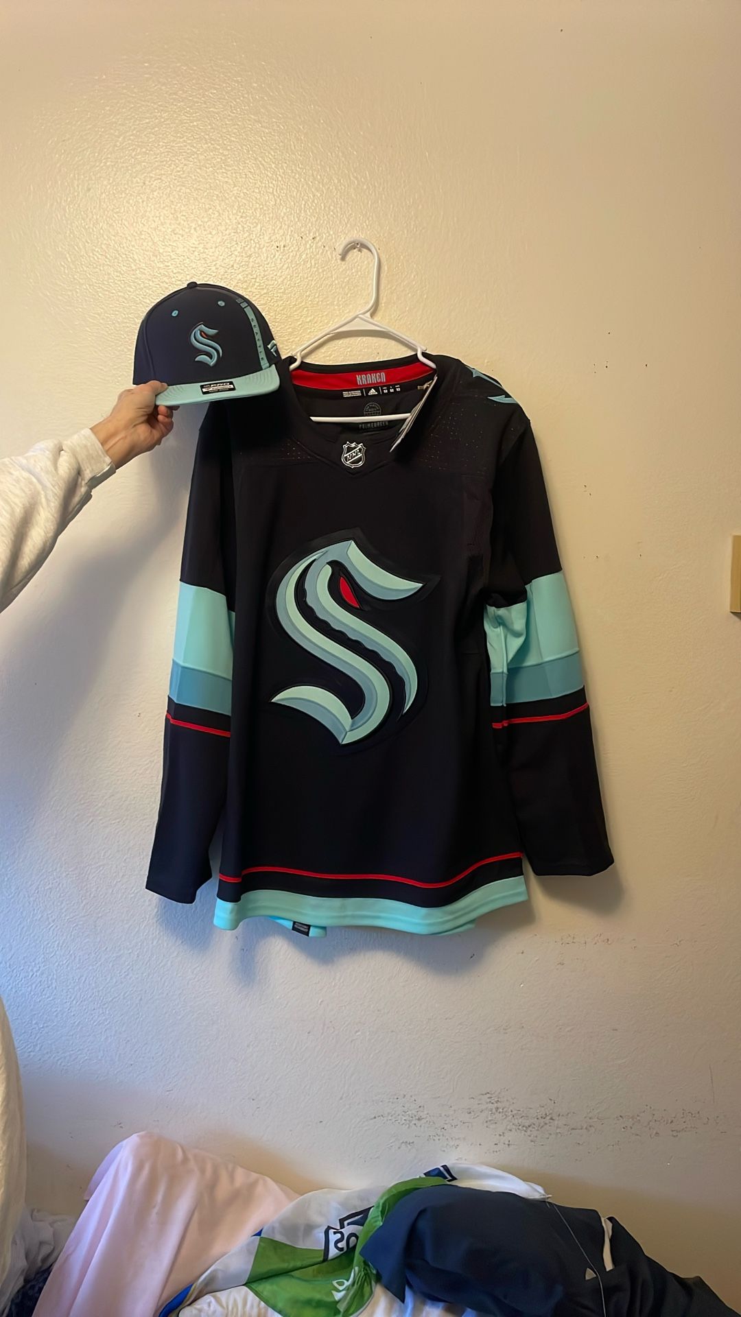 Men’s Jersey With Hat