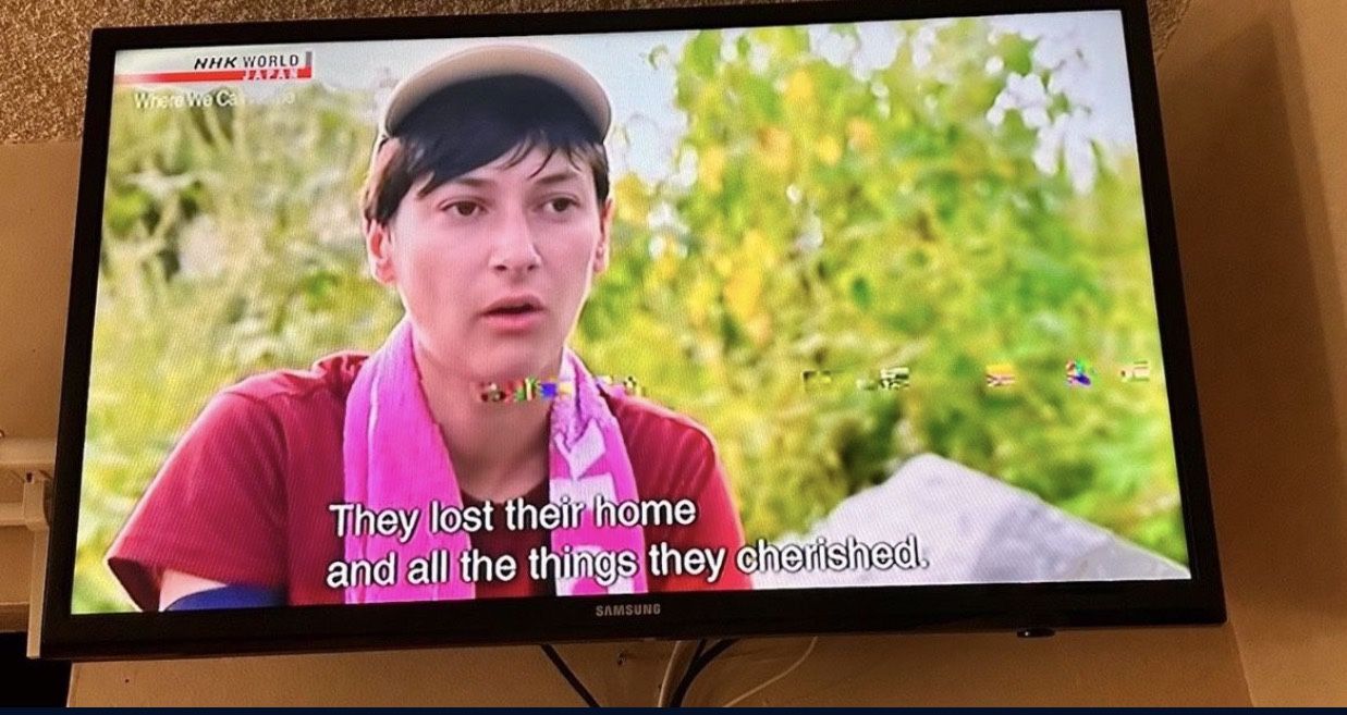 SAMSUNG 32 Inch LCD TV Or Computer External Monitor