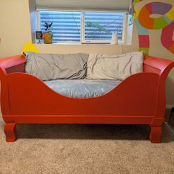 Refinished Antique Sleigh Bed/ Toddler Bed (Free Transport Within 30 Min)
