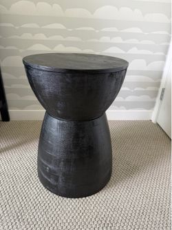 Black Round Accent Side Table