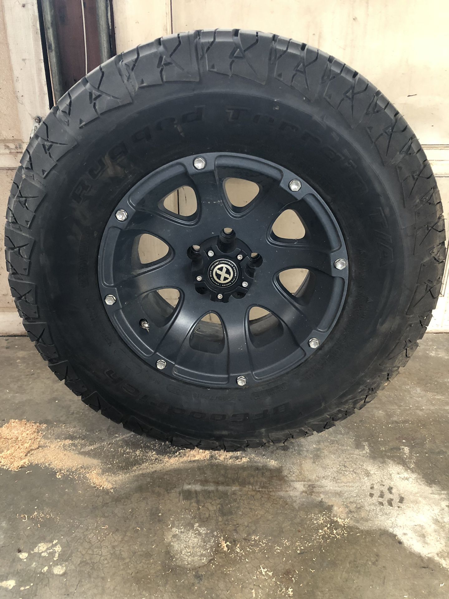 Jeep Tires and Wheels P265/70R15