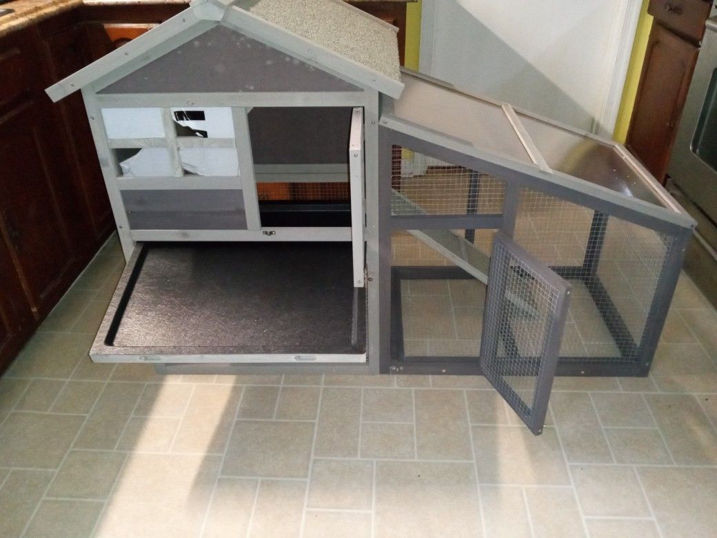 Brand New Chicken Coop Rabbit Hutch