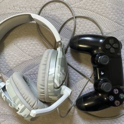 PS4 Controller And Turtle Beat Headset