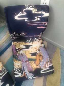 Japanese Zaisu Chairs / Rug & Table