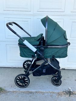 2-1 style stroller at Rialto
