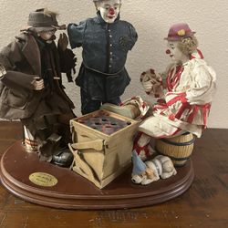 Vintage The "Fair Game 2" figurine from the Emmett Kelly Jr. "Real Rags" collection by Flambro