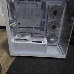 White Fishbowl Case W/Infinity Mirror Fans