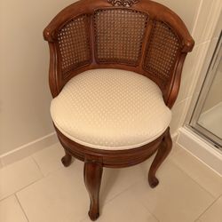 Wood Chair 