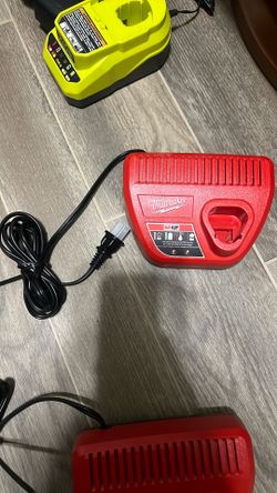 Milwaukee M12 Charger New