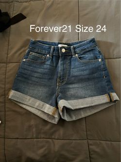 New with tags Forever 21 Denim Shorts Size 24