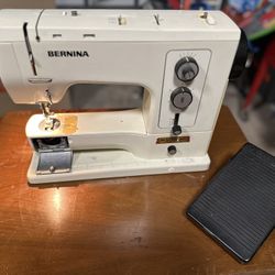 Bernina 831 Sewing Machine
