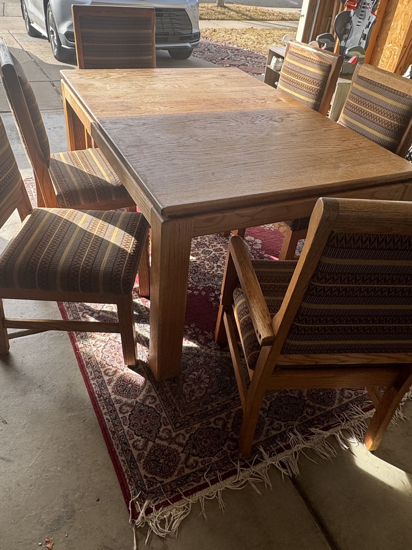 Solid Wood Dinning Table With 6 Chairs And Leaf