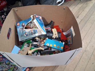 Assorted legos