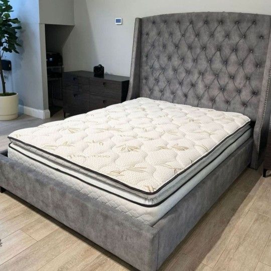 Offer Mattress size Queen Pillow Top + box spring Gift Totally new