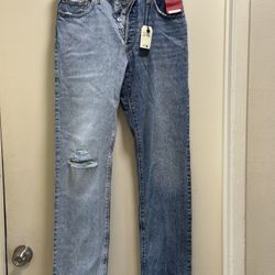 Women Levi’s 501
